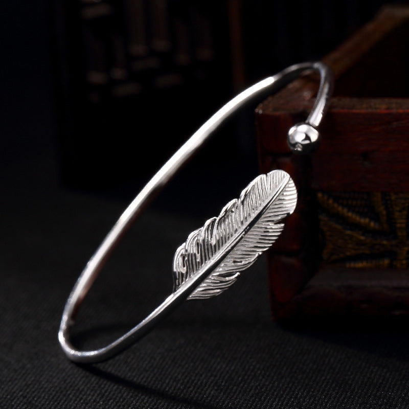 Vintage Feather-Style Adjustable Bracelet