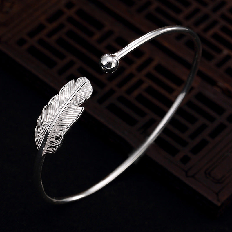Vintage Feather-Style Adjustable Bracelet